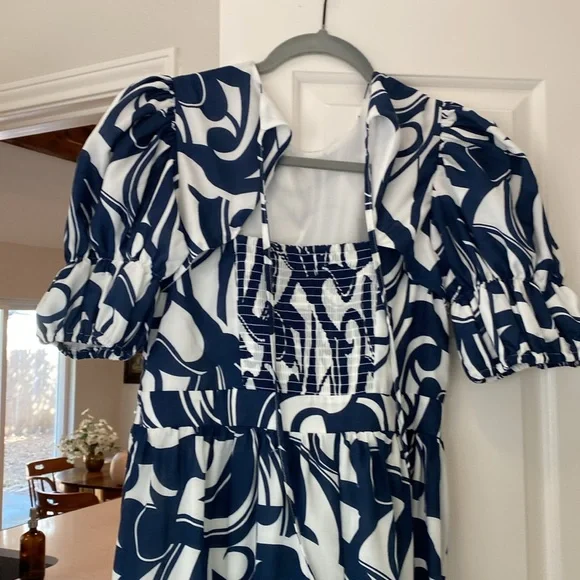 TUCKERNUCK hyacinth house smocked swirl print midi - Picture 6 of 10